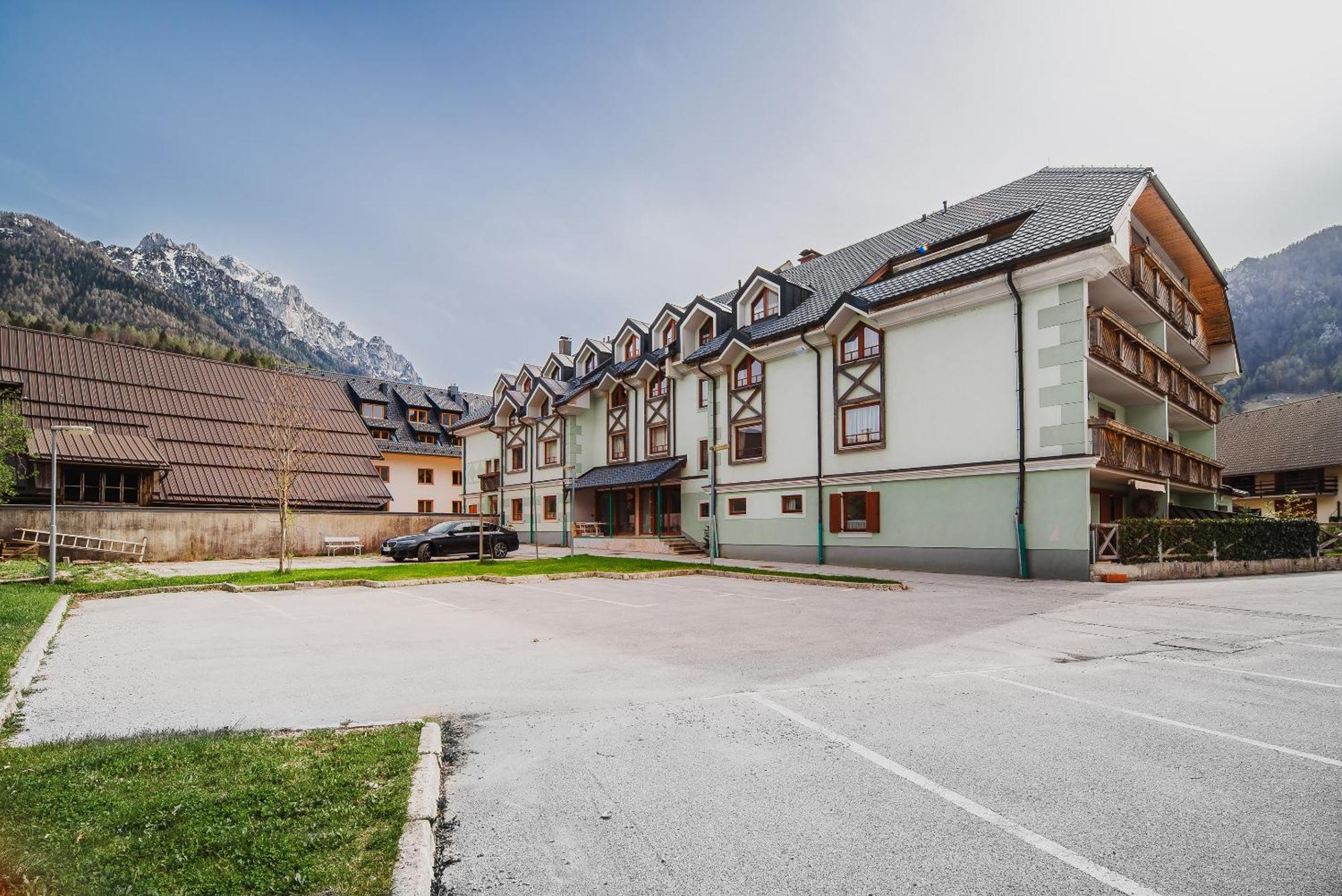 Apartments Slavec With Free Onsite Parking Kranjska Gora Eksteriør billede